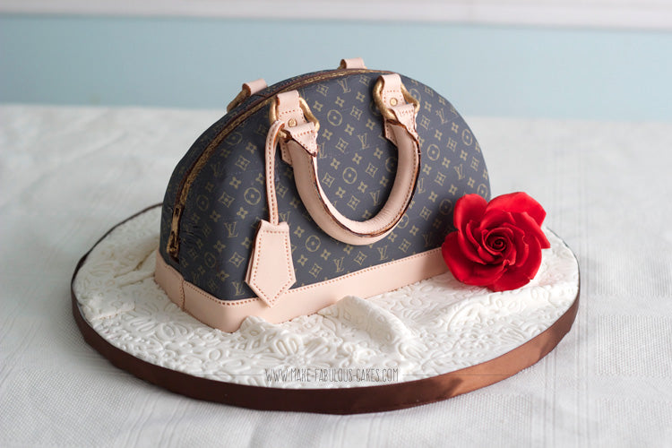 A Step-by-Step Guide to Making a Designer Handbag Cake